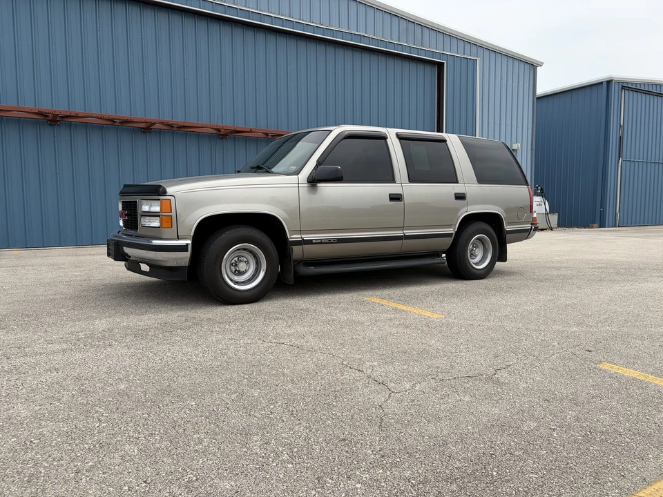 1999 GMC Yukon 1st Gen - Image 4 of 31
