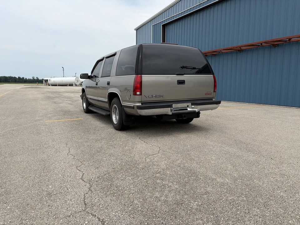 1999 GMC Yukon 1st Gen - Image 9 of 31