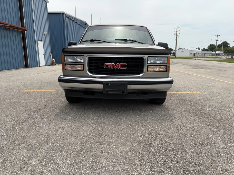 1999 GMC Yukon 1st Gen - Image 19 of 31