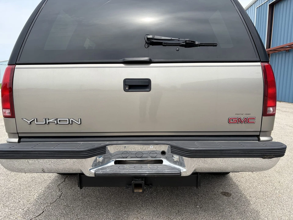 1999 GMC Yukon 1st Gen - Image 30 of 31