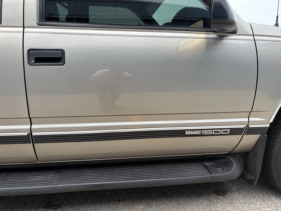 1999 GMC Yukon 1st Gen - Image 22 of 31