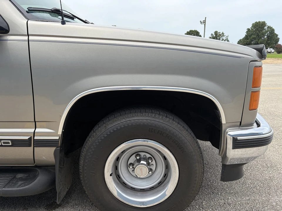 1999 GMC Yukon 1st Gen - Image 23 of 31