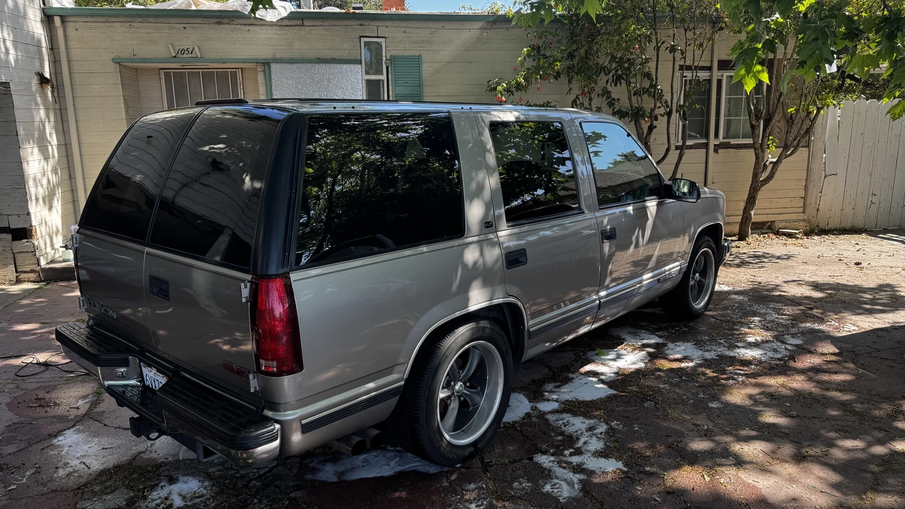 1999 GMC Yukon 1st Gen - Image 14 of 31