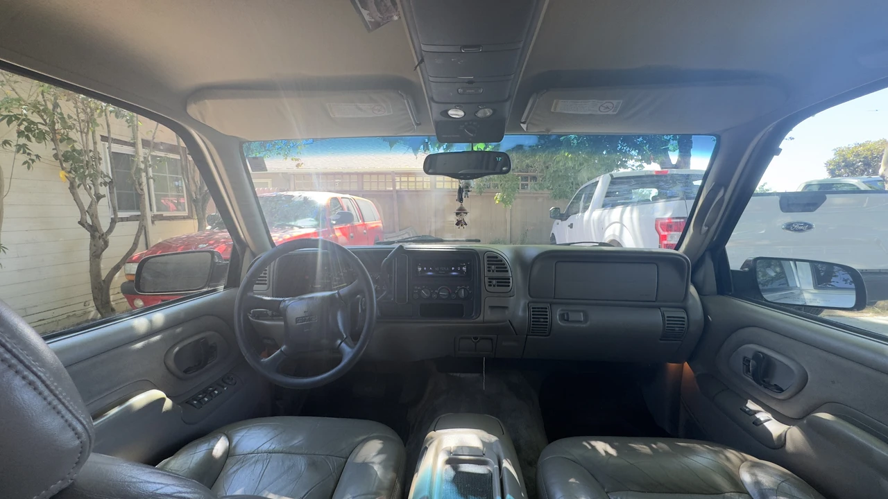 1999 GMC Yukon 1st Gen - Image 22 of 31