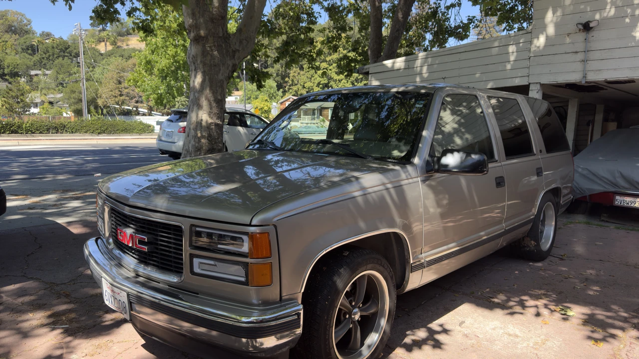1999 GMC Yukon 1st Gen - Image 2 of 31