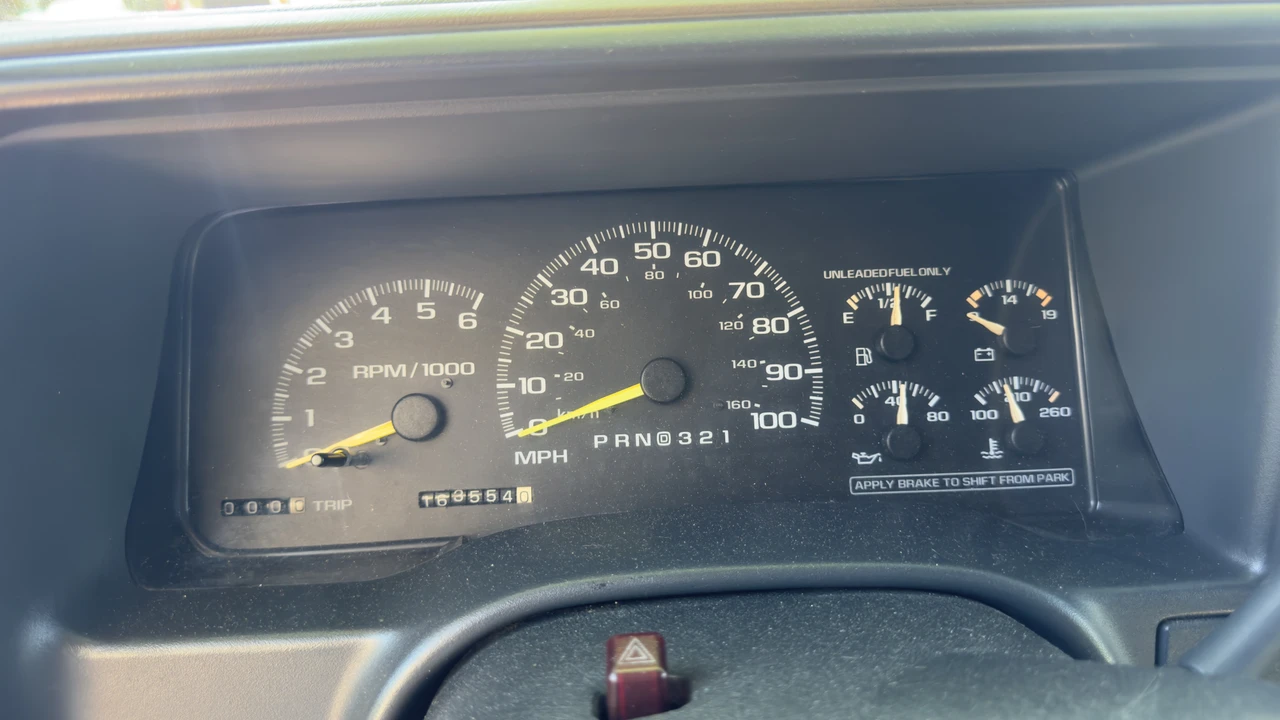 1999 GMC Yukon 1st Gen - Image 23 of 31