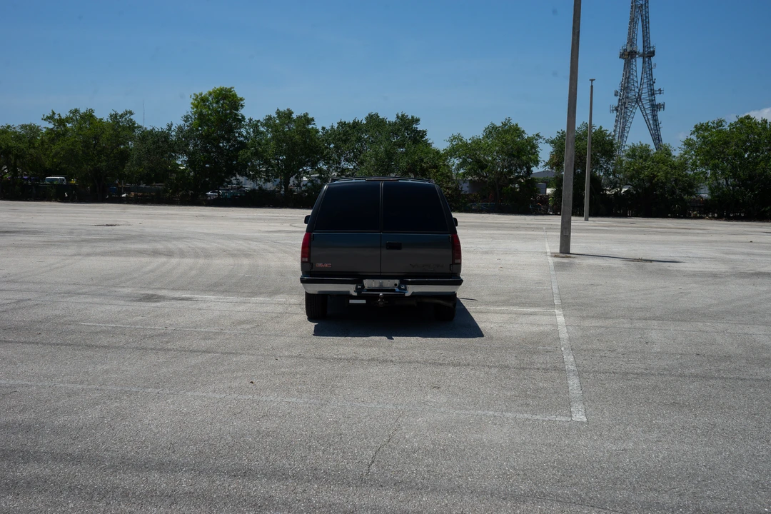 1999 GMC Yukon 1st Gen - Image 26 of 31