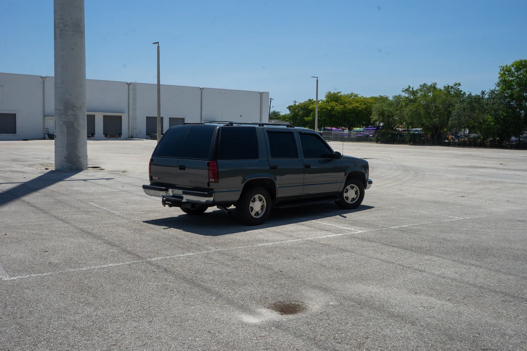 1999 GMC Yukon 1st Gen - Image 30 of 31