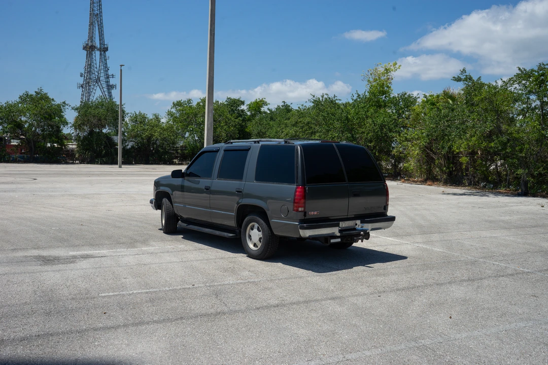 1999 GMC Yukon 1st Gen - Image 21 of 31