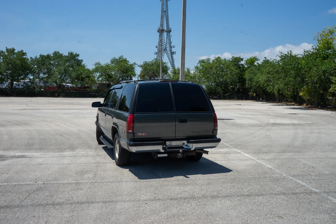 1999 GMC Yukon 1st Gen - Image 23 of 31