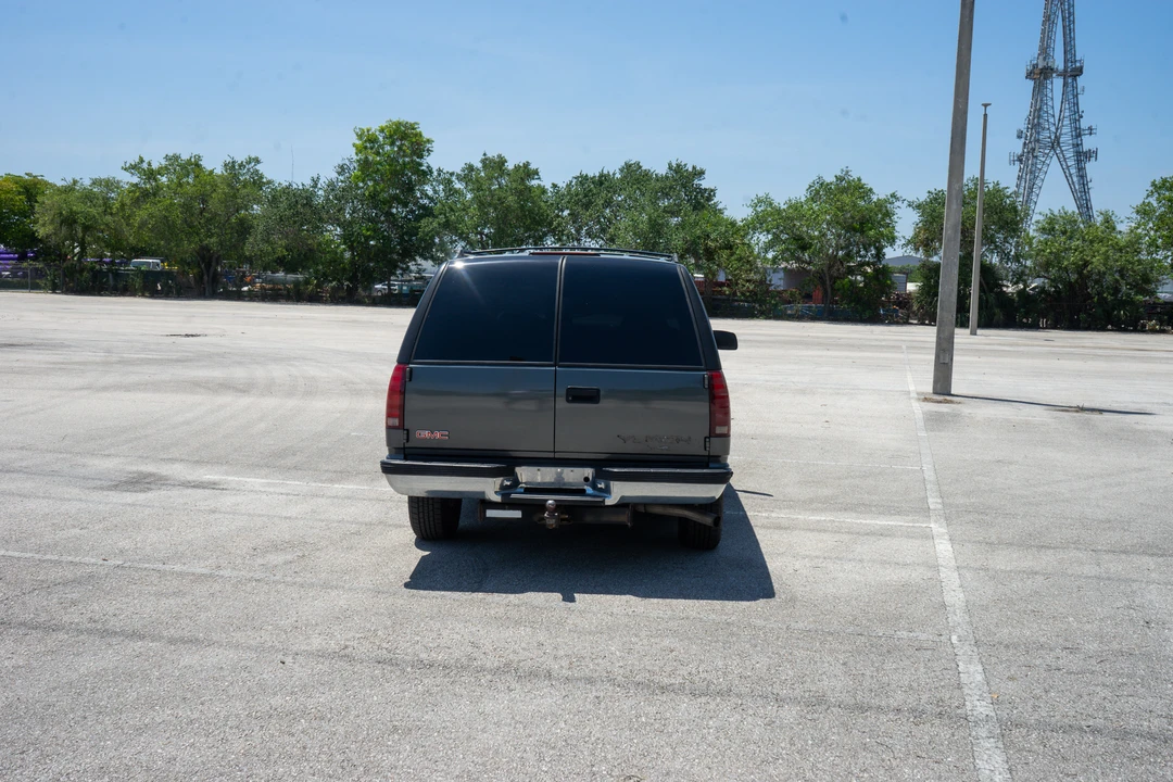 1999 GMC Yukon 1st Gen - Image 24 of 31
