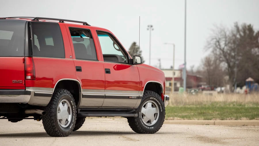 1999 GMC Yukon 1st Gen - Image 16 of 19