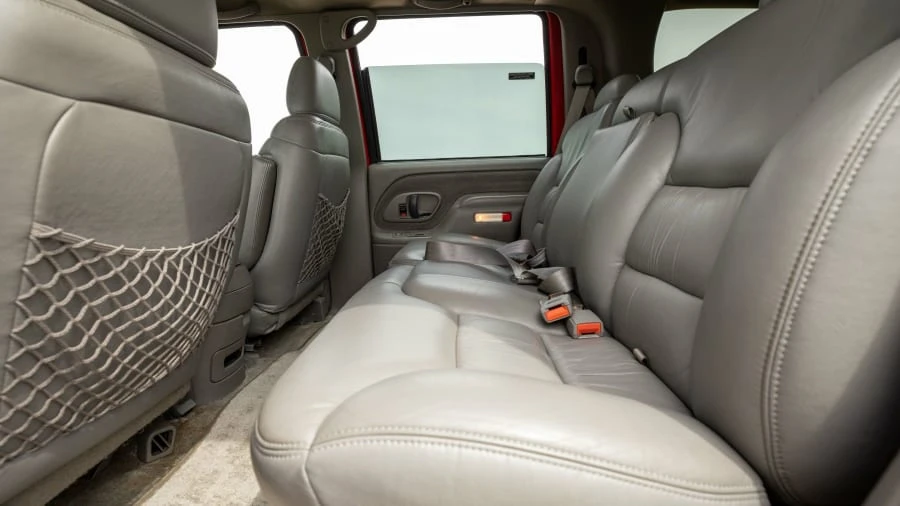 1999 GMC Yukon 1st Gen - Image 18 of 19