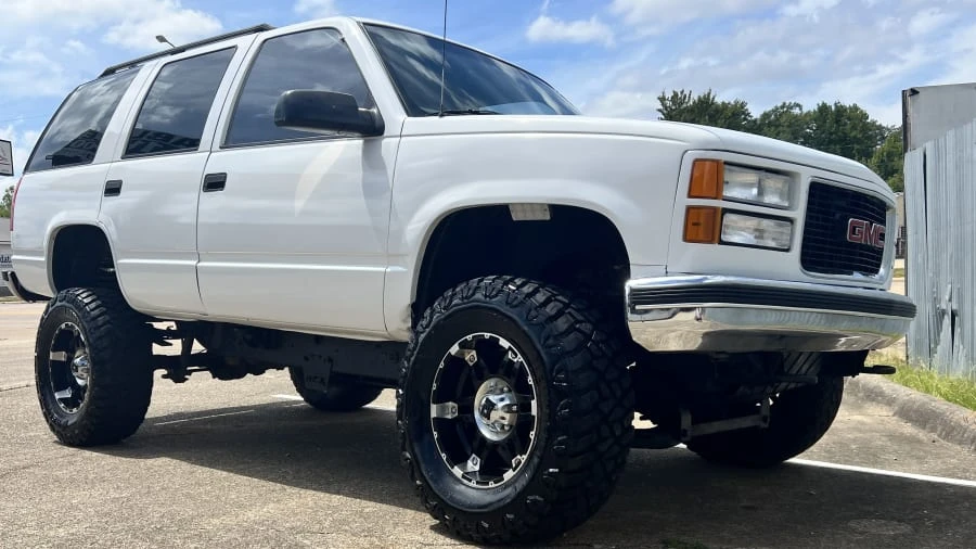 1999 GMC Yukon 1st Gen - Image 3 of 11
