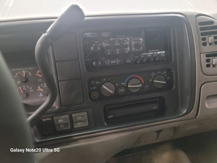 1999 GMC Yukon 1st Gen - Image 10 of 11