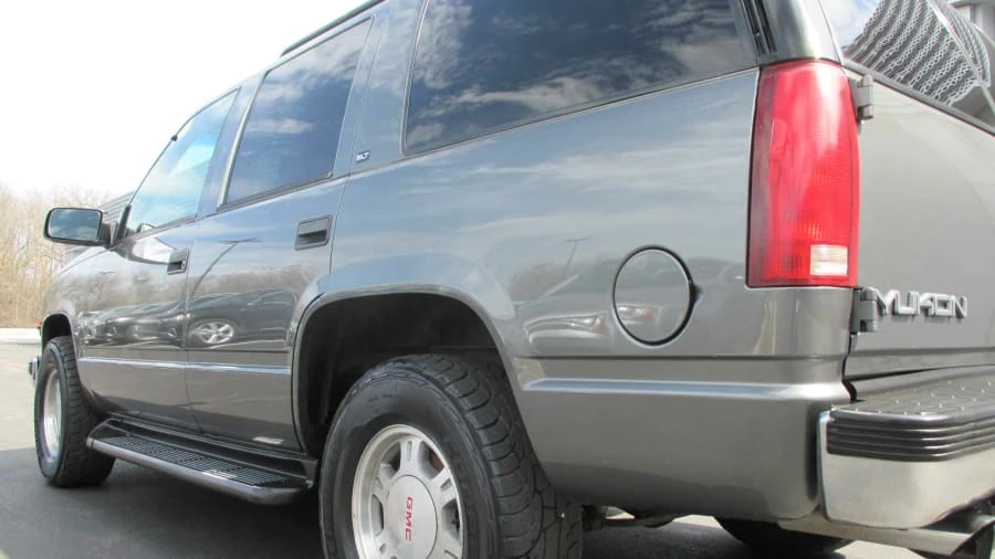 1999 GMC Yukon 1st Gen - Image 17 of 24