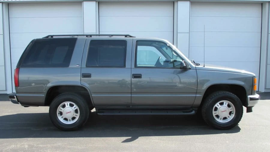 1999 GMC Yukon 1st Gen - Image 23 of 24
