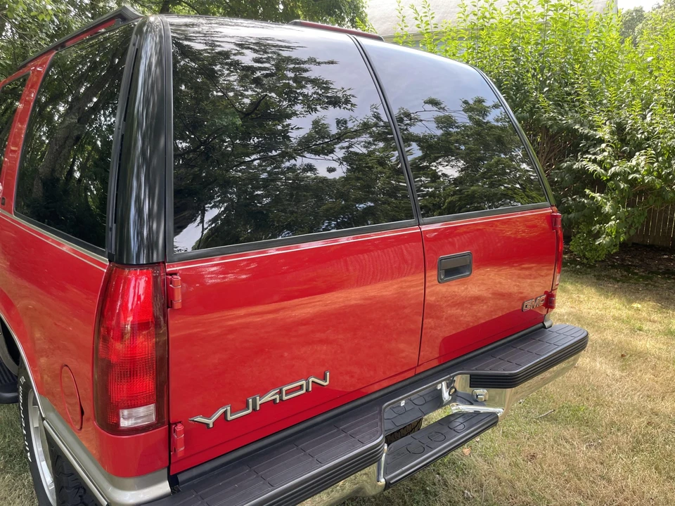 1999 GMC Yukon 1st Gen - Image 19 of 31
