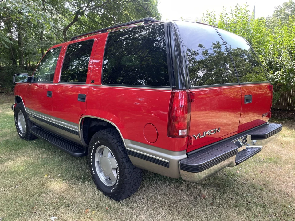 1999 GMC Yukon 1st Gen - Image 14 of 31