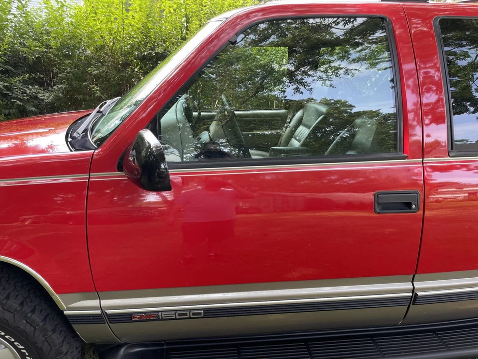 1999 GMC Yukon 1st Gen - Image 21 of 31