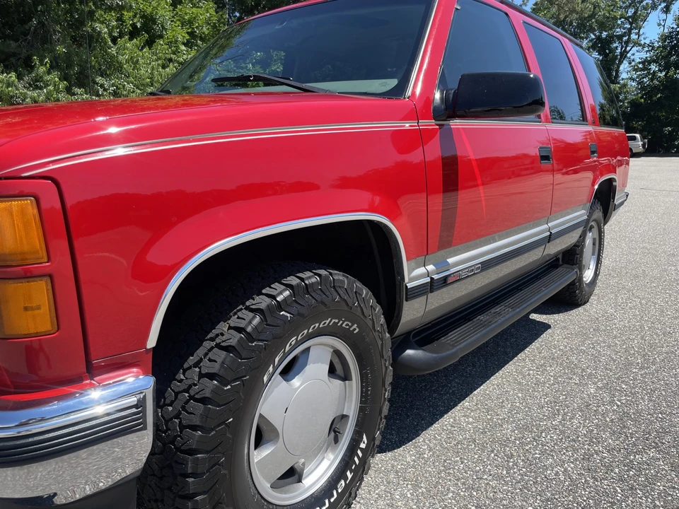 1999 GMC Yukon 1st Gen - Image 17 of 31