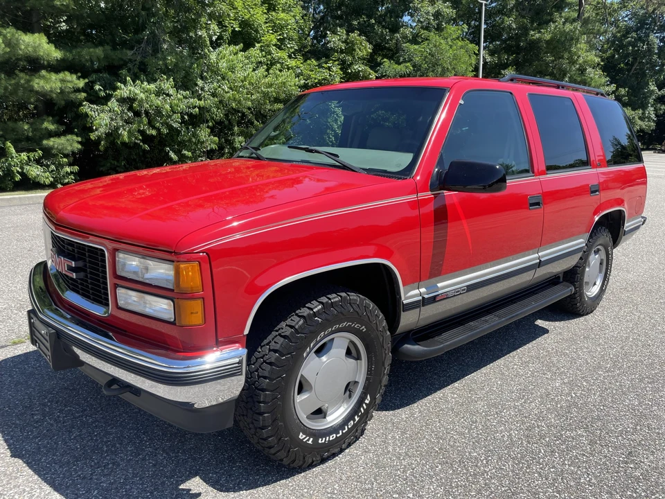 1999 GMC Yukon 1st Gen - Image 2 of 31