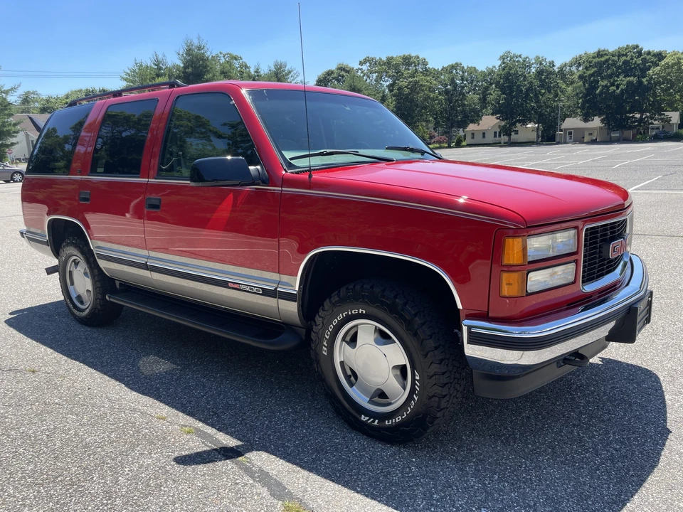 1999 GMC Yukon 1st Gen - Image 4 of 31