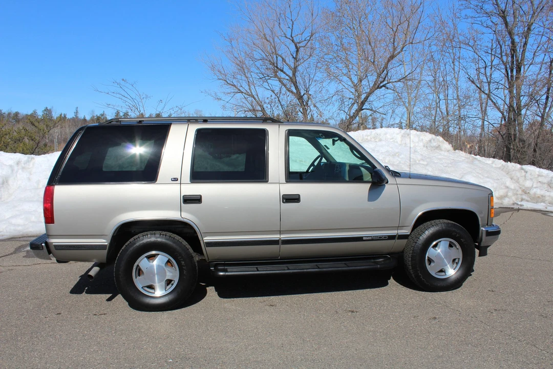 1999 GMC Yukon 1st Gen - Image 10 of 31