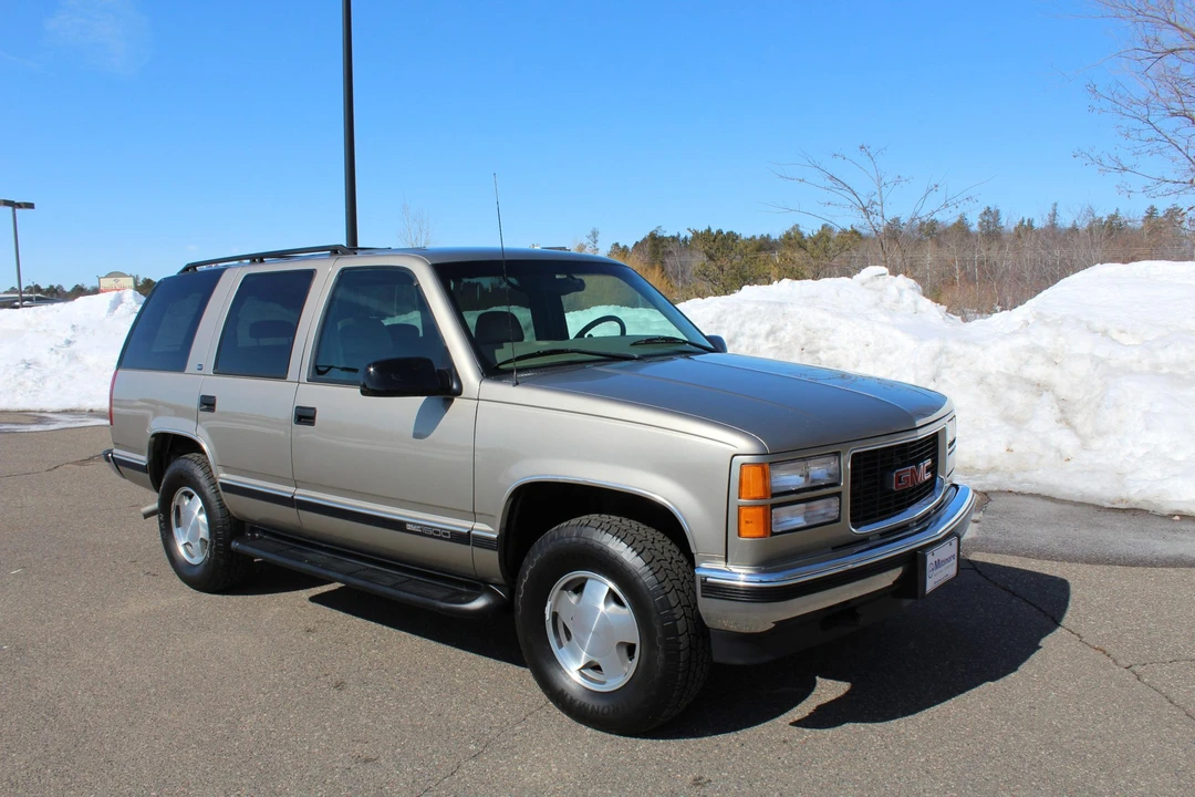 1999 GMC Yukon 1st Gen - Image 11 of 31