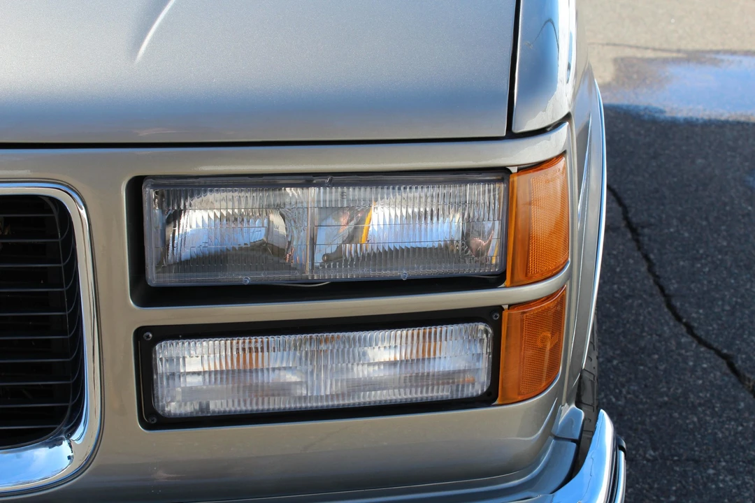 1999 GMC Yukon 1st Gen - Image 13 of 31