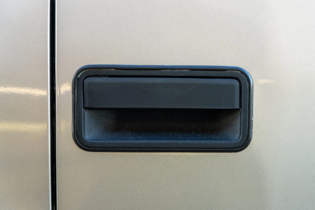 1999 GMC Yukon 1st Gen - Image 25 of 31