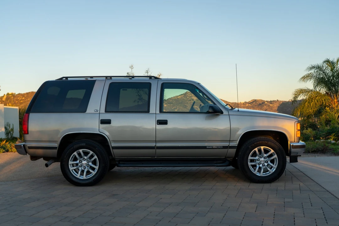 1999 GMC Yukon 1st Gen - Image 4 of 31