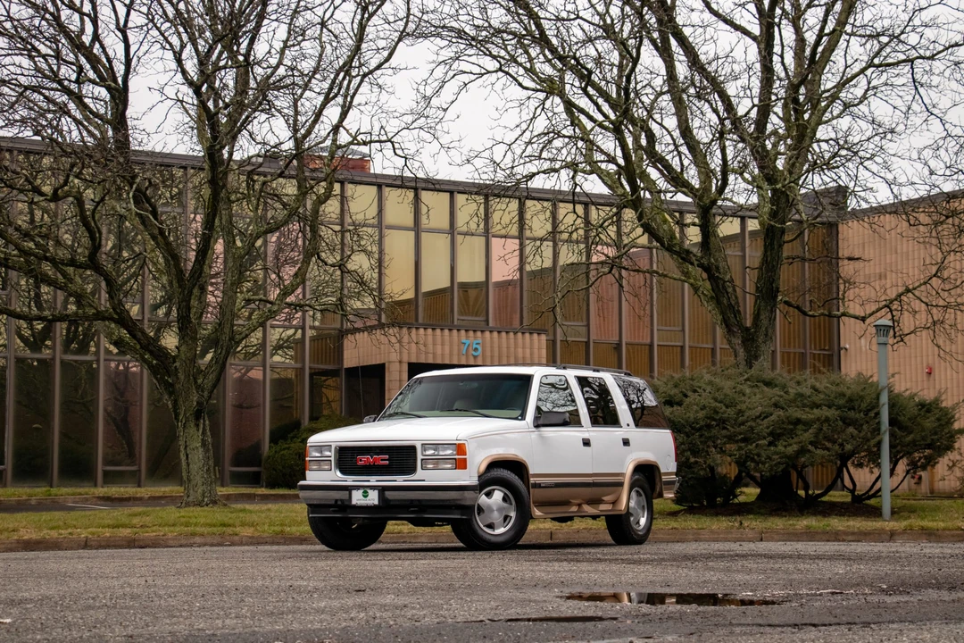 1999 GMC Yukon 1st Gen - Image 2 of 31