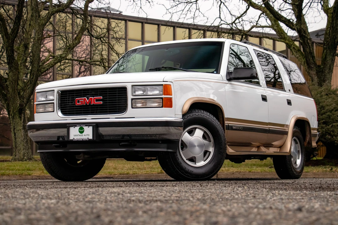 1999 GMC Yukon 1st Gen - Image 4 of 31