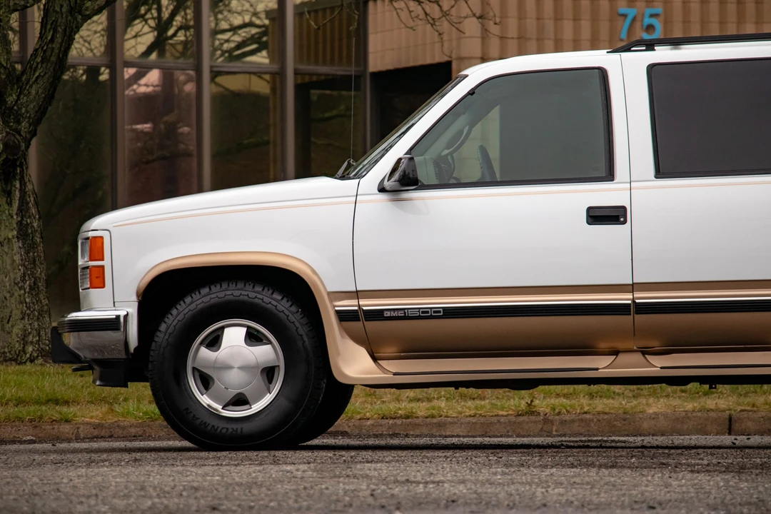 1999 GMC Yukon 1st Gen - Image 24 of 31
