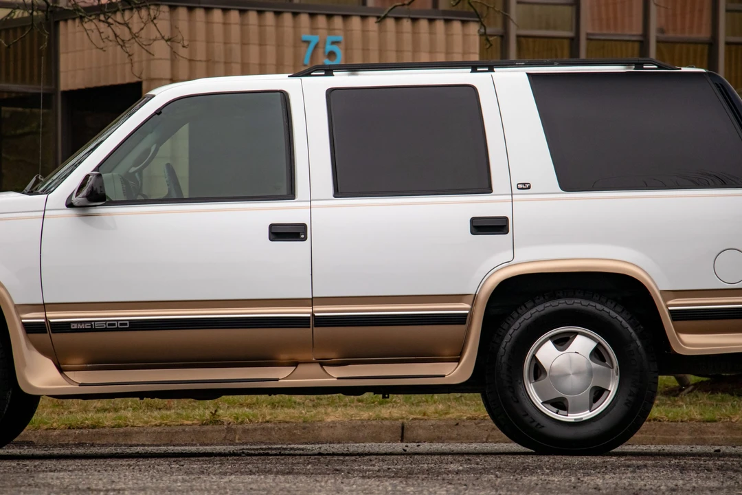 1999 GMC Yukon 1st Gen - Image 25 of 31
