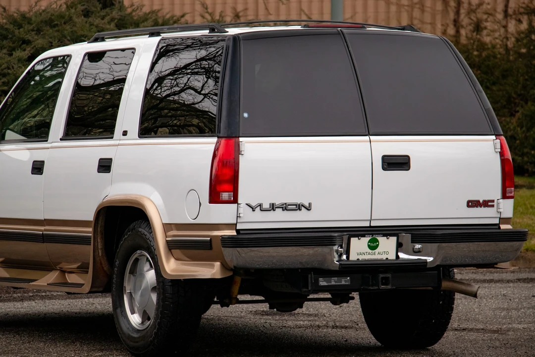 1999 GMC Yukon 1st Gen - Image 28 of 31