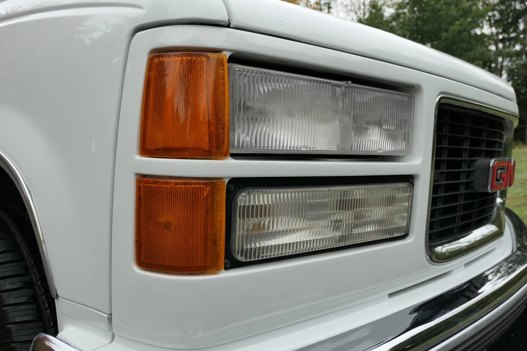 1999 GMC Yukon 2nd Gen - Image 23 of 31