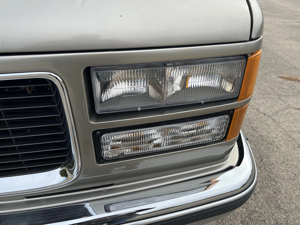 1999 GMC Yukon 1st Gen - Image 18 of 31