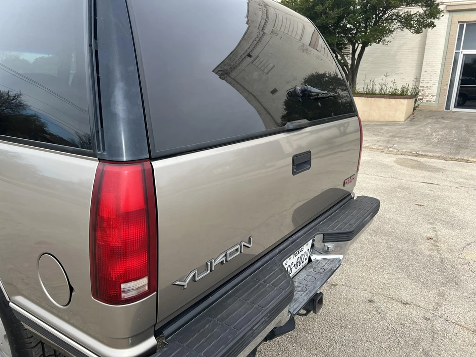 1999 GMC Yukon 1st Gen - Image 24 of 31
