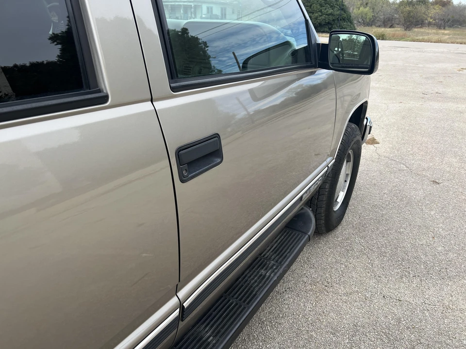 1999 GMC Yukon 1st Gen - Image 27 of 31