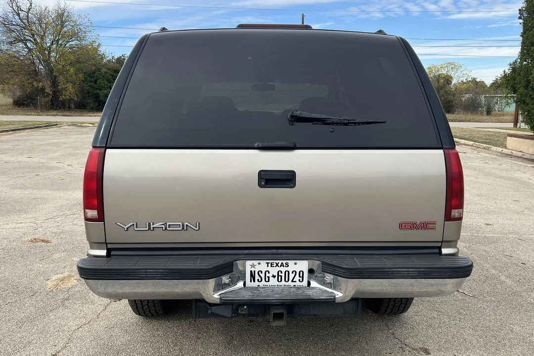 1999 GMC Yukon 1st Gen - Image 12 of 31