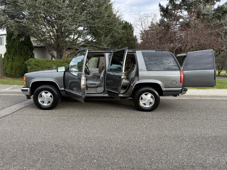 1999 GMC Yukon 1st Gen - Image 11 of 21