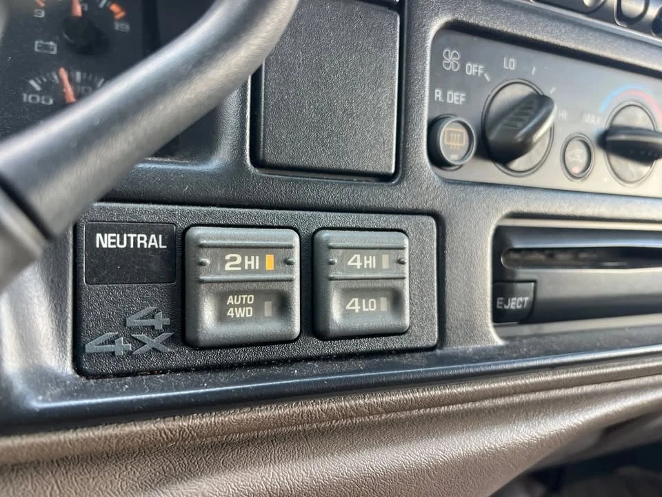 1999 GMC Yukon 1st Gen - Image 15 of 15