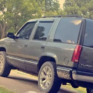 1999 GMC Yukon Sport Utility 4D