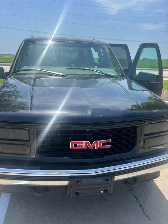 1999 GMC Yukon 1st Gen - Image 2 of 8