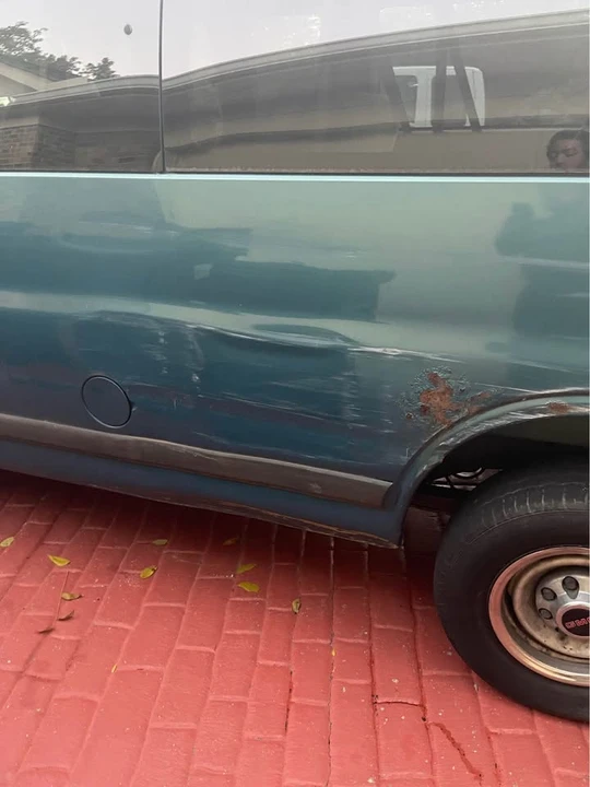 1999 GMC Savana - Image 6 of 12