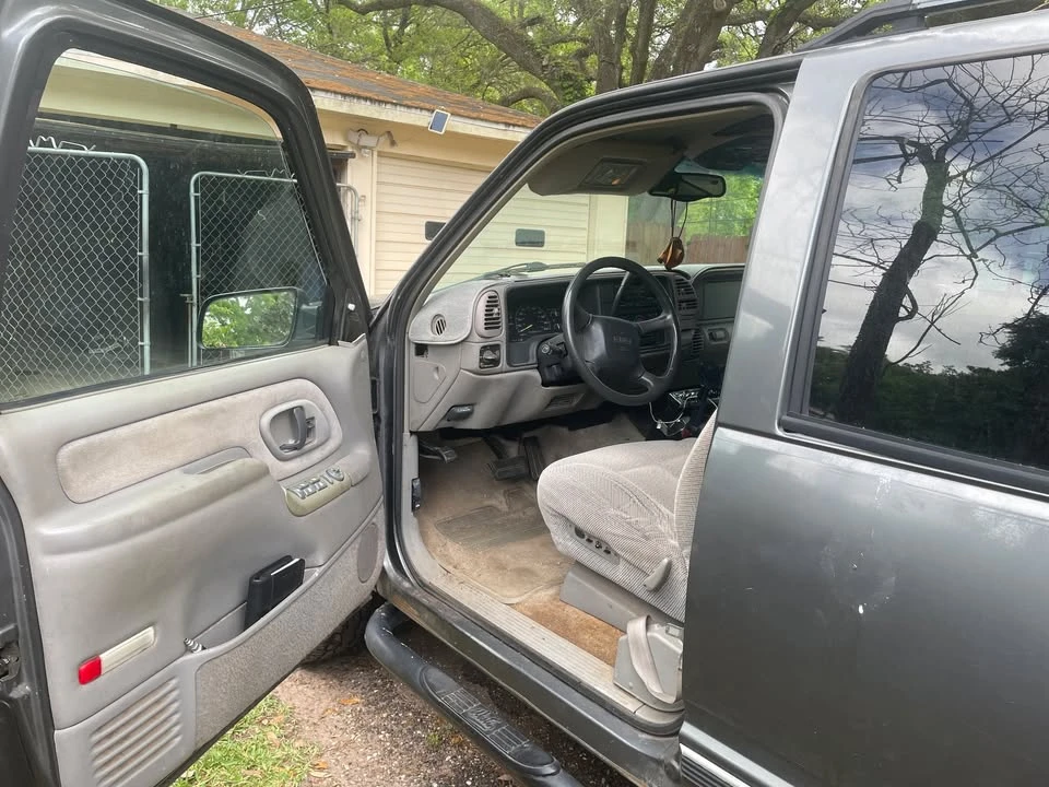 1999 GMC Suburban 8th Gen - Image 3 of 6