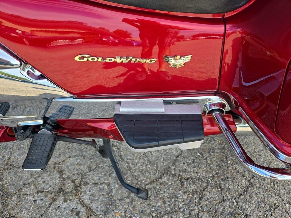 1999 Honda Gold Wing - Image 8 of 12