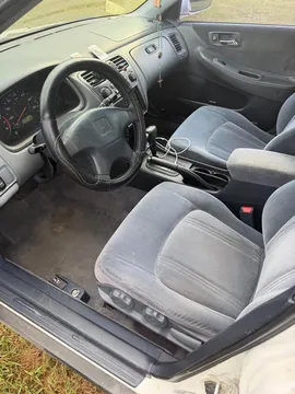 1999 Honda Accord 6th Gen - Image 2 of 7